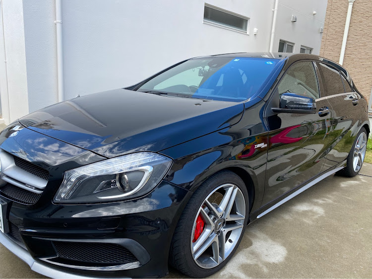 Aクラスの洗車・沖縄・Mercedes-Benz・Mercedes-AMG・A45に関するカスタム事例の投稿画像2枚目