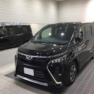ヴォクシー ZWR80G