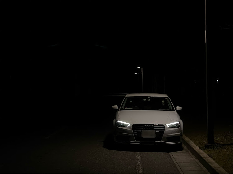 A3 セダンの斜め前・A3セダン・ドライブ・夜活 📸に関するカスタム事例の投稿画像2枚目