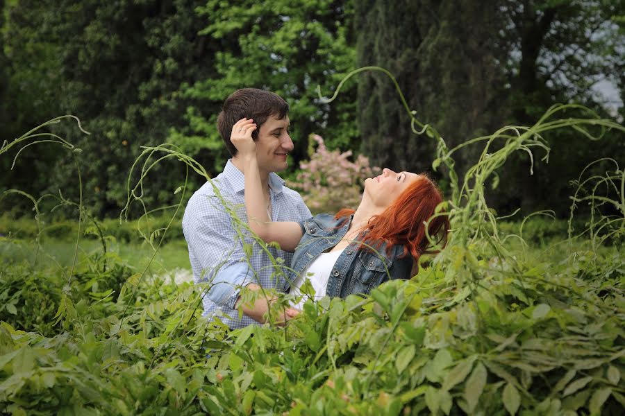 Fotografer pernikahan Evgeniya Khodova (povare). Foto tanggal 21 Mei 2014