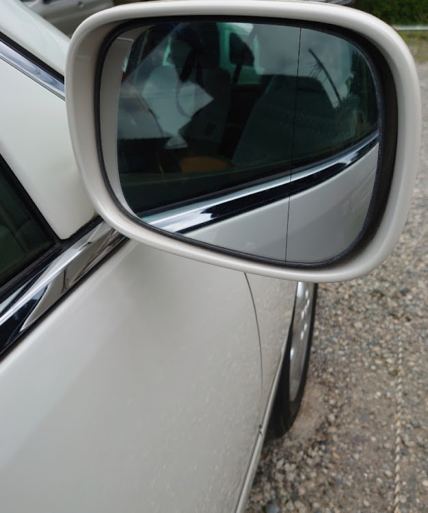 セルシオのたくさんのいいね&コメントありがとうございます🤗・フォロワーさんに感謝😌・DIY・旧車は綺麗に限るに関するカスタム事例の投稿画像3枚目