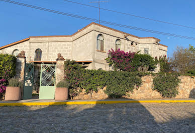 Maison avec jardin et terrasse 18