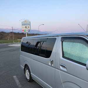 ハイエースバン
