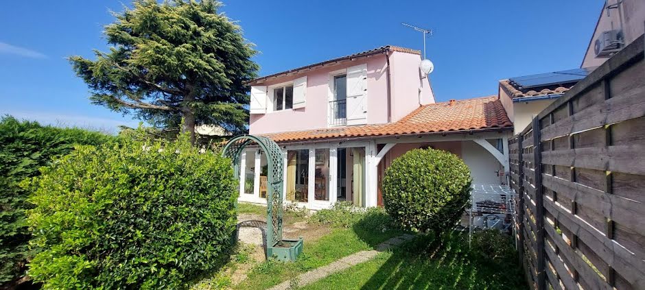 Vente maison 5 pièces 96 m² à Saint-Vincent-de-Tyrosse (40230), 265 000 €