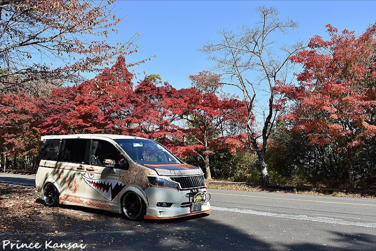 ステップワゴンのまさに紅葉は見頃ですね🍁・高雄の紅葉・三尾マルシェ・嵐山高雄パークウェイ・はろーすぺしゃるに関するカスタム事例の投稿画像1枚目