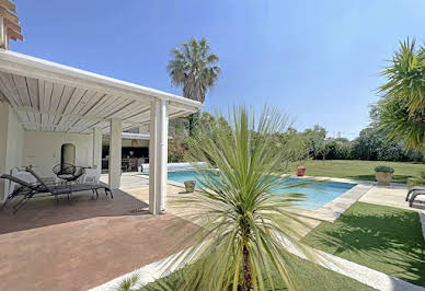 House with pool and terrace 2