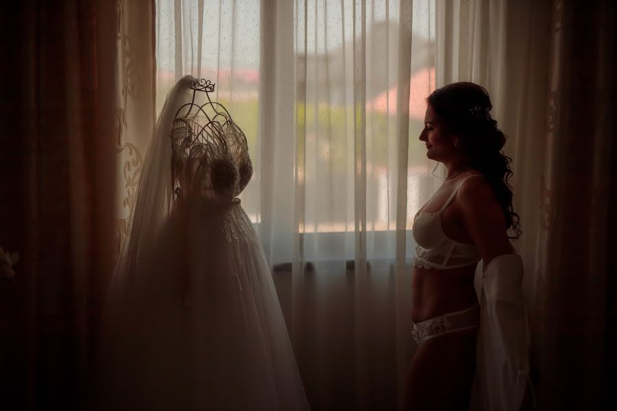 Photographe de mariage Dobrinescu Mihai (mihaidobrinescu). Photo du 8 juillet 2022