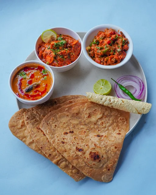 Veg Premium Paratha Thali