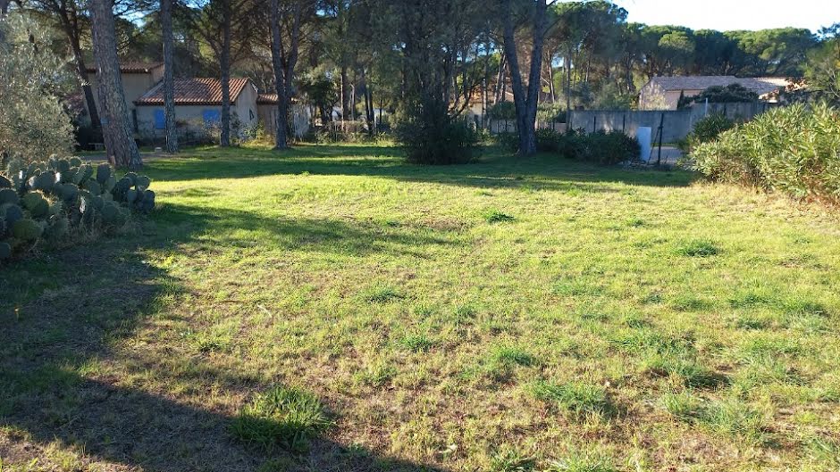 Vente terrain  674 m² à Vidauban (83550), 132 000 €