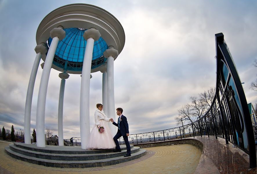 Fotógrafo de casamento Sergey Sylka (sylkasergei). Foto de 4 de dezembro 2016