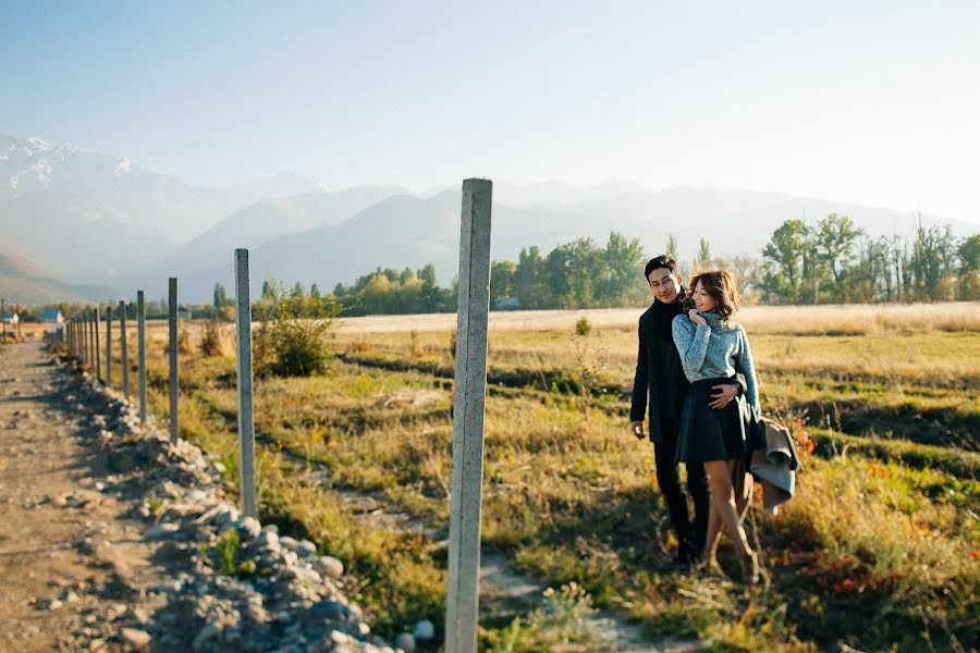 Wedding photographer Anastasiya Smirnova (parabellum). Photo of 19 November 2017