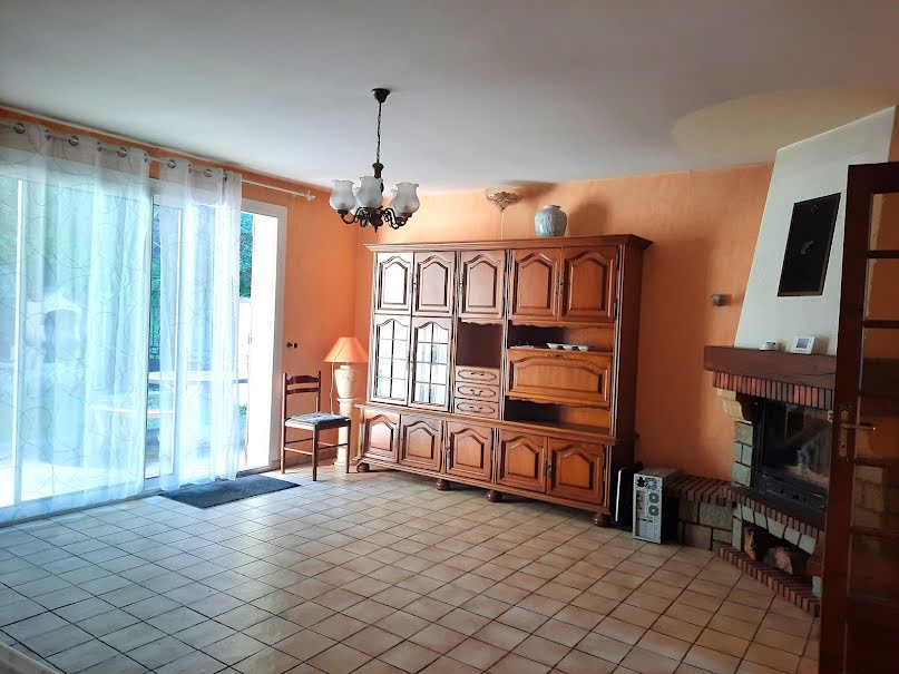 Vente maison 7 pièces 130 m² à Thiers (63300), 125 000 €