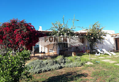 House with pool and terrace 3