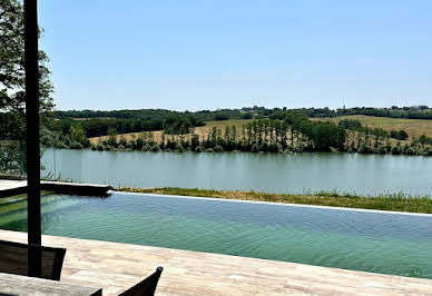 Maison avec piscine et terrasse 4