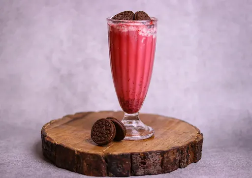 Strawberry And Oreo Shake