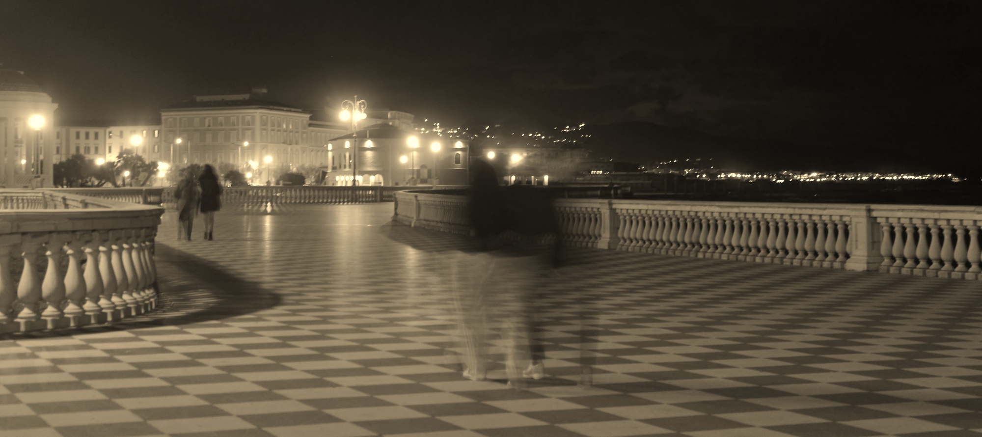 Passeggiata al chiaro di luna di Emme Photo