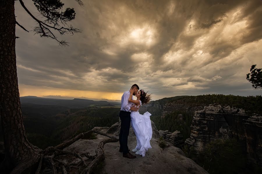 Pulmafotograaf Tomasz Bakiera (tomaszbakiera). Foto tehtud 23 juuli 2019