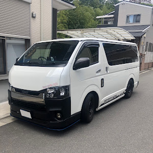 ハイエースバン TRH200V