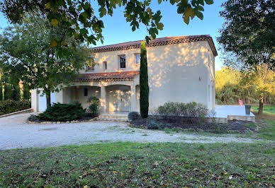 Maison avec jardin et terrasse 14