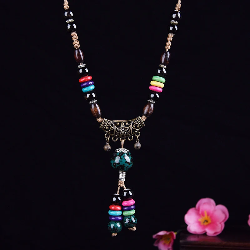 Chaîne de pull en céramique Jingdezhen tissée à la main et cuite au four, un accessoire élégant et unique pour rehausser n'importe quelle tenue et style personnel