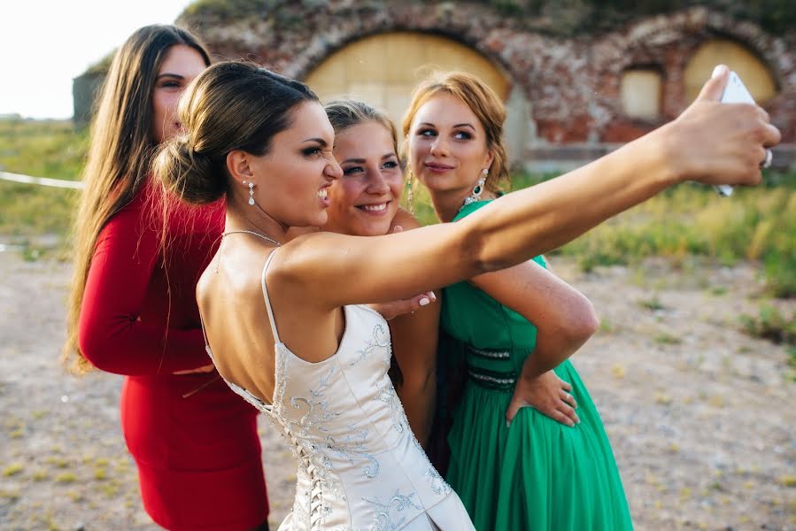 Fotograful de nuntă Aleksandr Rayskiy (sanderrays). Fotografia din 15 septembrie 2015