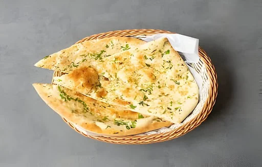 Garlic Naan ( 1 Pc )