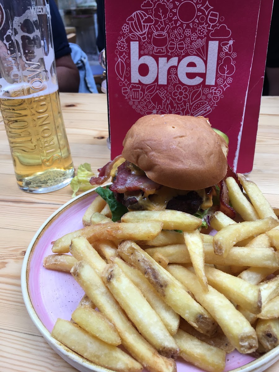 Burger and a pint. You can’t go wrong.