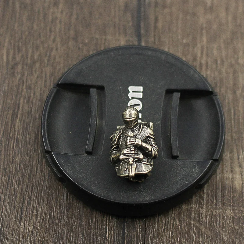 Personality Creative Tide heren DIY paraplu touw met militaire hanger, een uniek en creatief accessoire voor mannen.