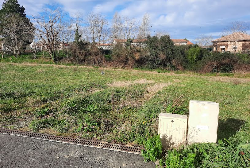  Vente Terrain + Maison - Terrain : 520m² - Maison : 75m² à Gousse (40465) 