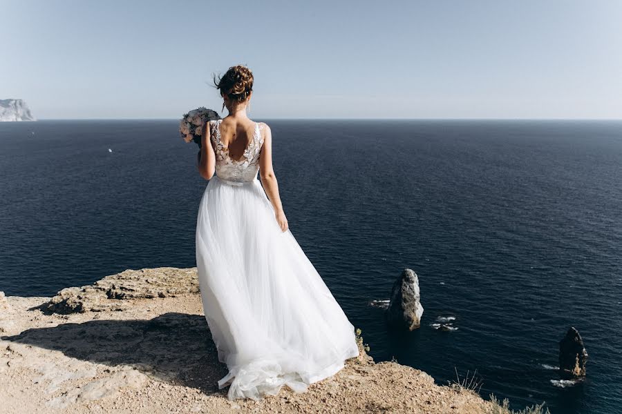 Fotógrafo de casamento Aleksandr Berezhnov (berezhnov). Foto de 16 de outubro 2017