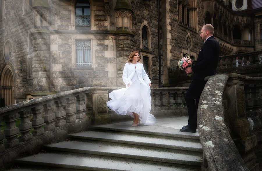 Fotógrafo de casamento Krzysztof Bednarczyk (krzysztofbed). Foto de 19 de fevereiro 2019