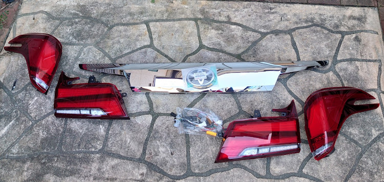 ヴェルファイアの後期テール化・寒冷地仕様テール・バックフォグ加工に関するカスタム事例の投稿画像5枚目