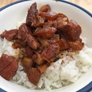 向宏魯肉飯