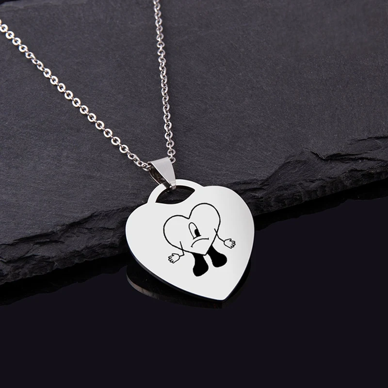 Collana Cuore Triste Bad Bunny per Donna e Uomo Un accessorio moda unico Esprime sentimenti e stile Regalo perfetto