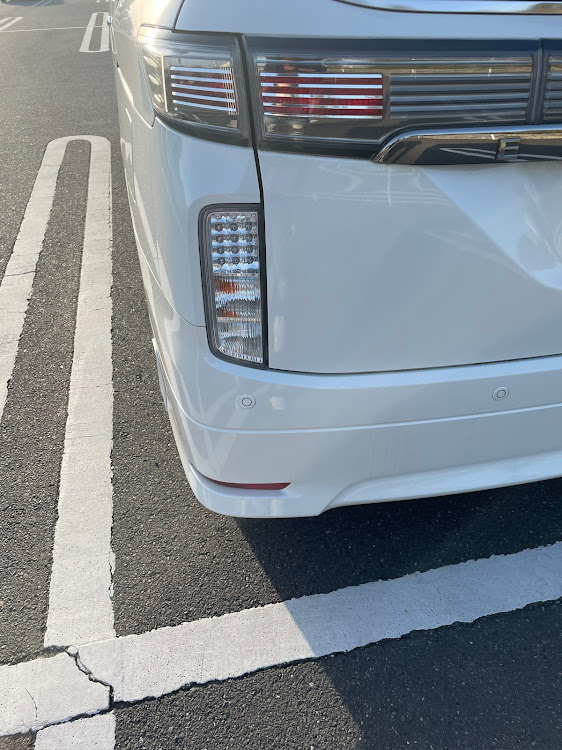 エルグランドの車が好きな人と繋がりたい・ガソリン代高い・ガソリン安いに関するカスタム事例の投稿画像1枚目