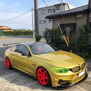 M4 クーペ