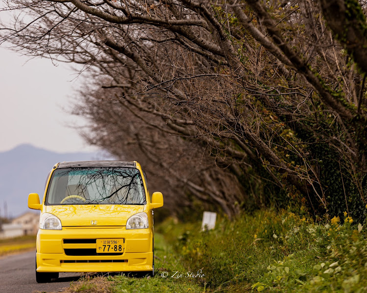 ライフの秋から冬へ・秋の景色・yellow LIFE・今年は雪降るな☃️・走行距離課税反対に関するカスタム事例の投稿画像1枚目