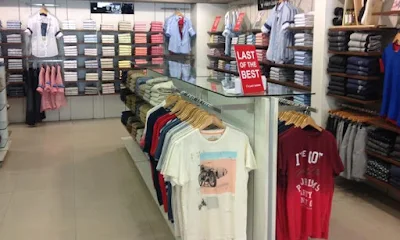 Lucky Jeans Corner