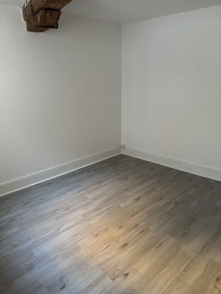 Location  maison 5 pièces 136 m² à Avesnes-sur-Helpe (59440), 760 €