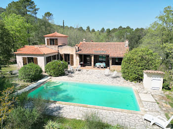 villa à Bagnols-en-Forêt (83)