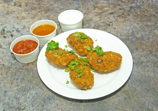 Veg Kurkure Momos [8 Pieces]