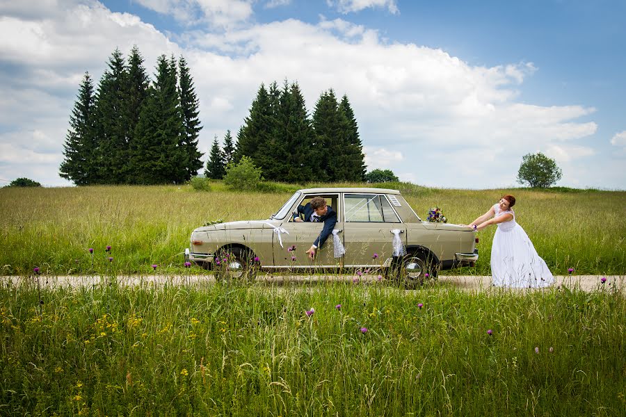 Fotograful de nuntă Petr Zbranek (azfotky). Fotografia din 10 august 2019