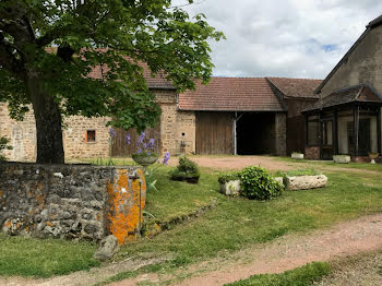 maison à La Clayette (71)