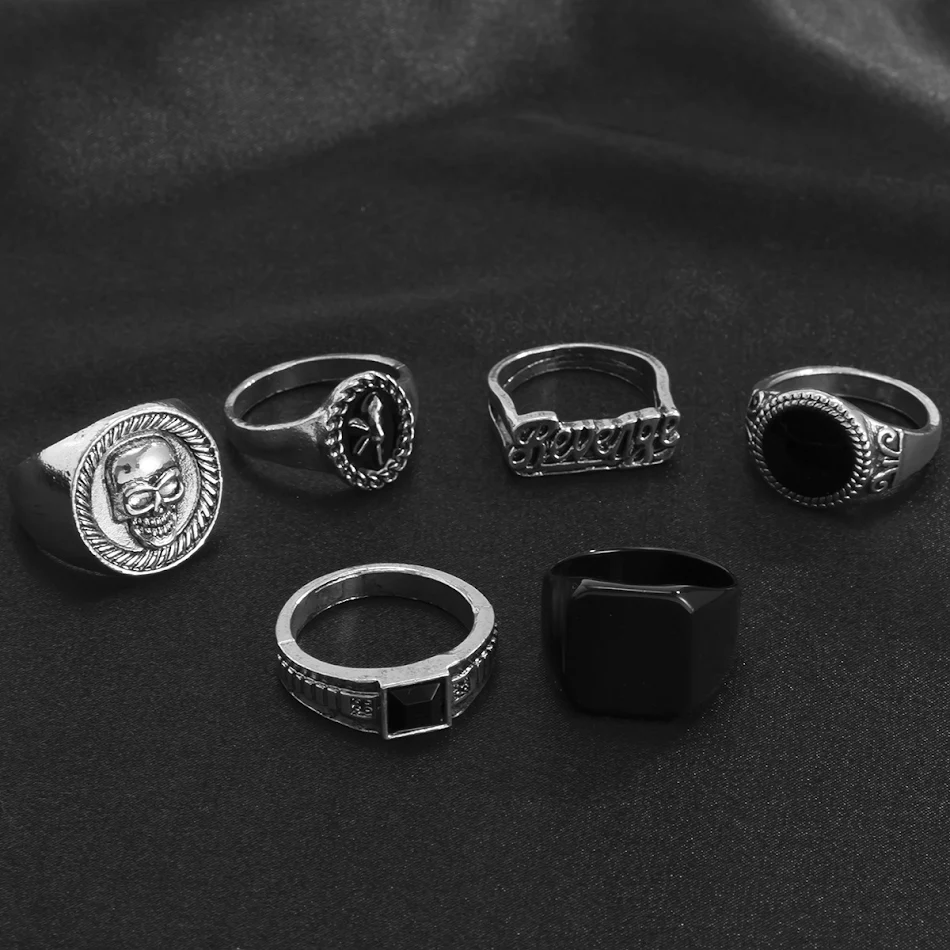 6-teiliges Ring-Set im schlichten, modischen Retro-Stil. Trendiges Schmuck-Accessoire, ideal für einen individuellen und stilvollen Look.