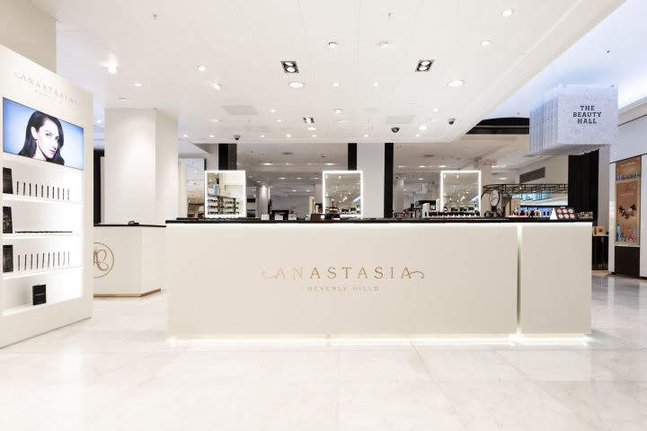 thiết kế shop mỹ phẩm Anastasia 2