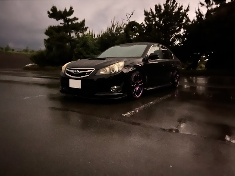 レガシィB4の#レガシィB4・ホイール・お友達募集中・夜ショットに関するカスタム事例の投稿画像1枚目