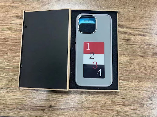Title 3, DIY Display Screen Phone Case Free Switching Pa...
