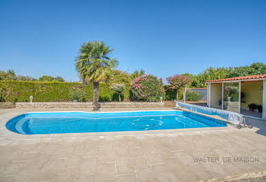 Maison avec piscine et terrasse 7