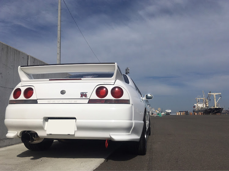 スカイライン GT-Rのヘッドライトコーティング・洗車した！・海沿いドライブ・船とコラボに関するカスタム事例の投稿画像5枚目