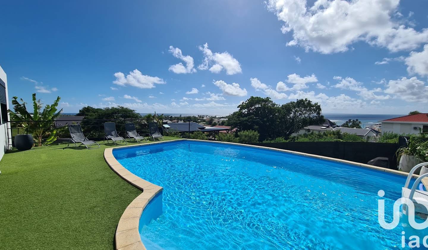 House with pool Sainte Anne